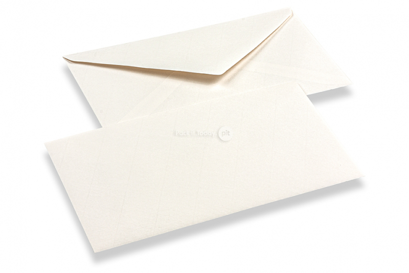 Gevergeerde enveloppen wit
